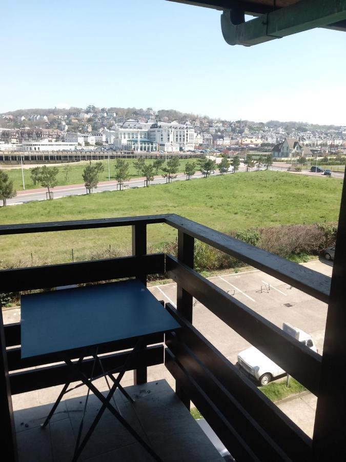 Le Arty Apartment
